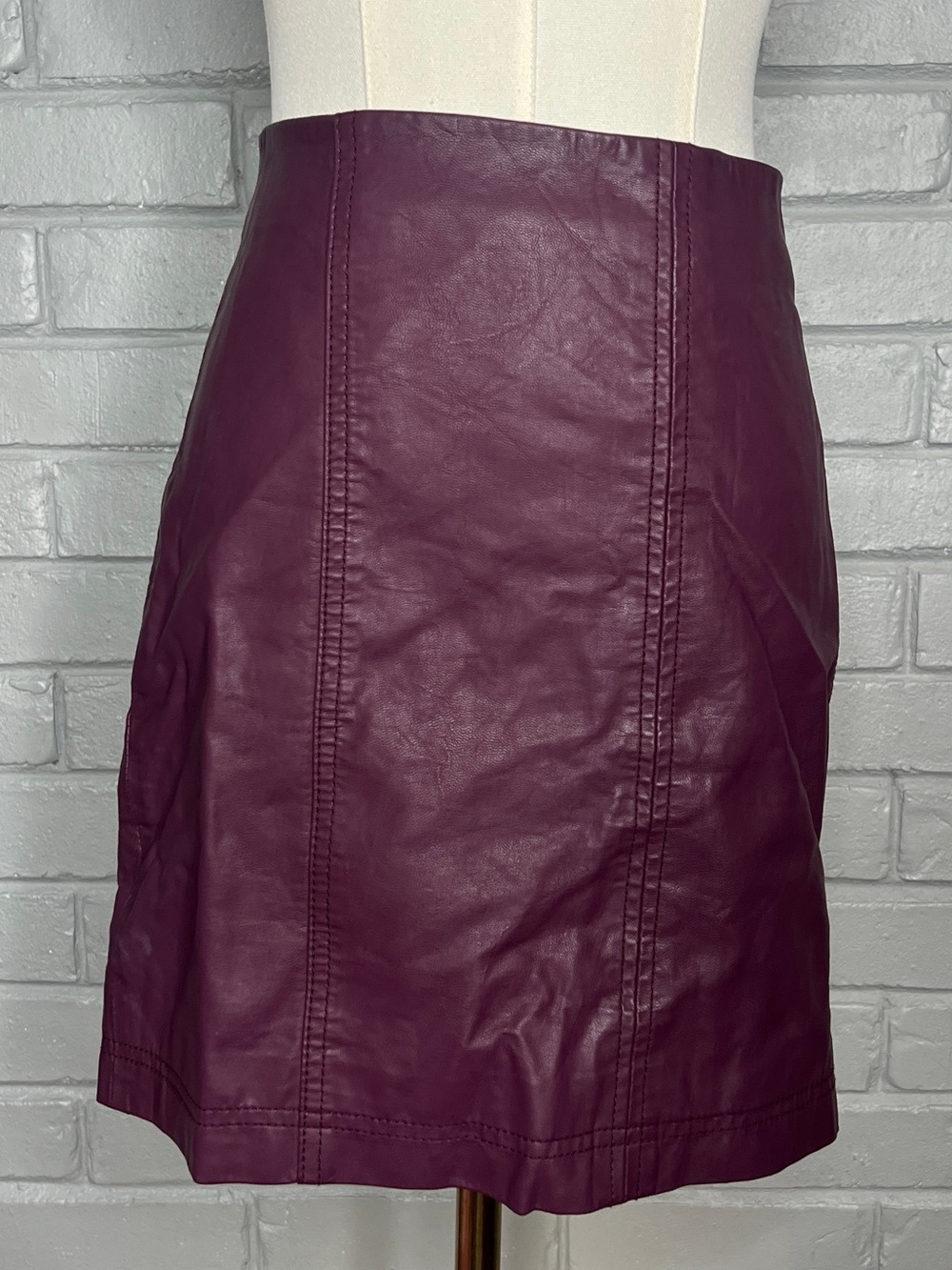 Free People Modern Femme Vegan Leather Plum Mini Skirt Size 10